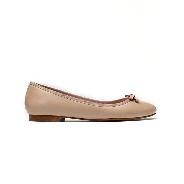 Oleah Nude ballerina flats - Alma, Nude nappa leather flats, comfortable flats, Nude flats, Nude ballet flats, Nude flats with ribbon, ribbon flats, sheepskin leather flats