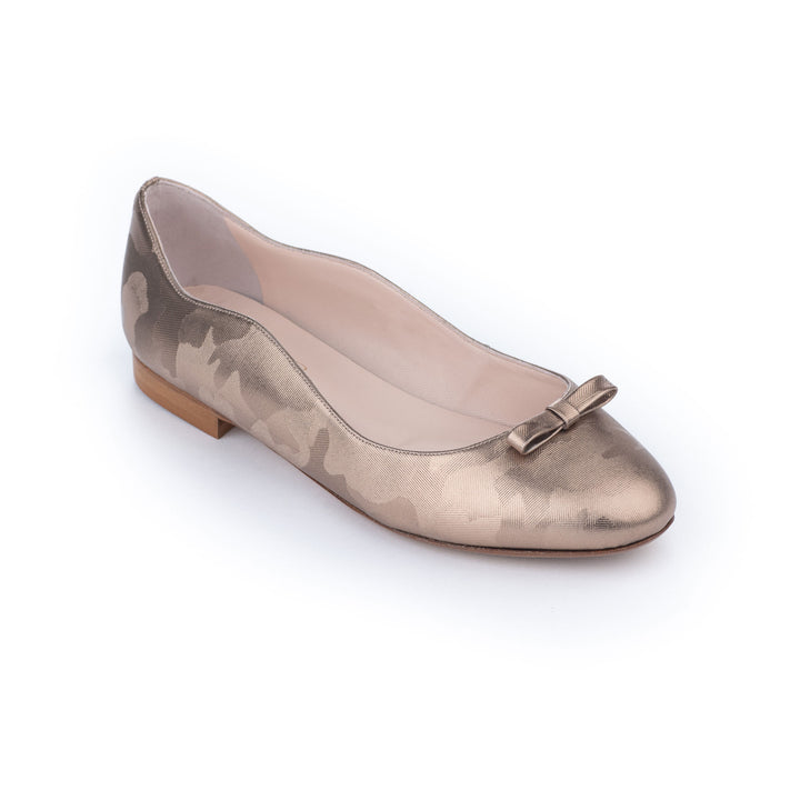 Size 33.5 gold ballerina flats, size 35 wide gold ballerina